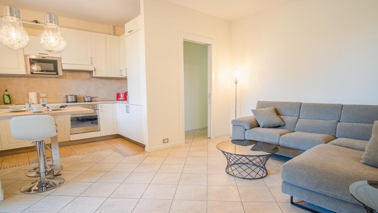 Endless Summer Sirmione - Italian Homing Extérieur photo
