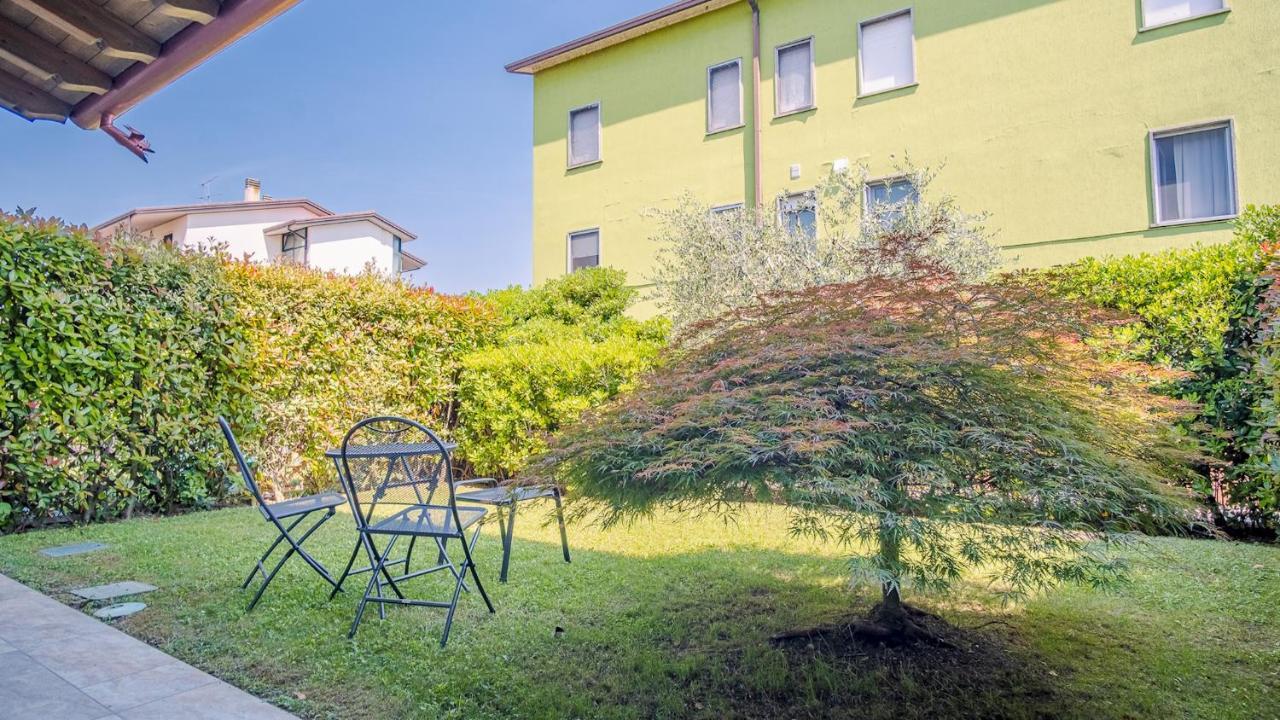 Endless Summer Sirmione - Italian Homing Extérieur photo
